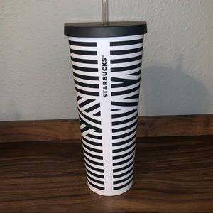 Starbucks venti cup 🖤🤍